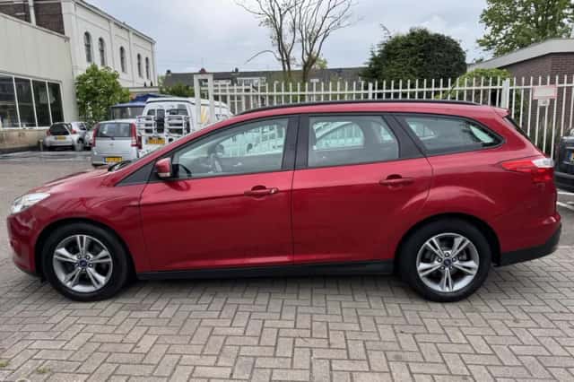 Ford Focus (2013) thumbnail 6