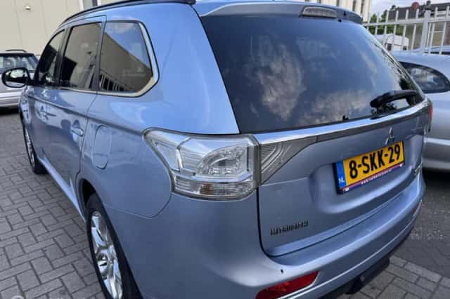 Mitsubishi Outlander (2013) thumbnail 5