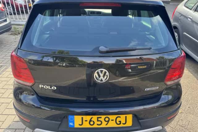 Volkswagen Polo (2011) thumbnail 5