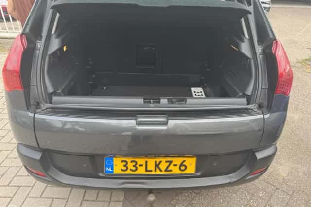 Peugeot 3008 (2010) thumbnail 4