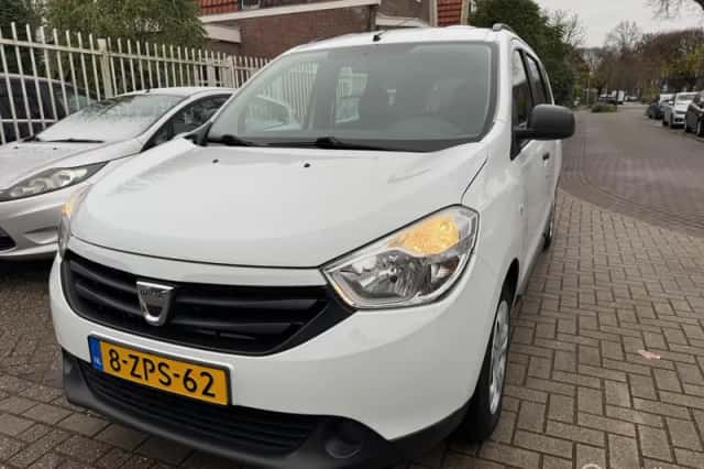 Dacia Lodgy (2015) thumbnail 1