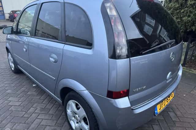 Opel Meriva (2009) thumbnail 5