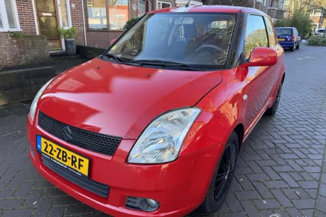Suzuki Swift (2007) thumbnail 1