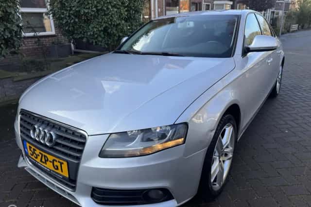 Audi A4 (2008) thumbnail 4