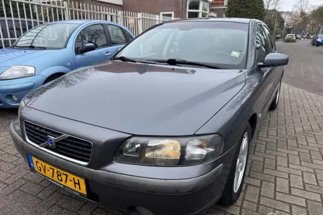 Volvo S60 (2004) thumbnail 1