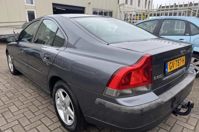 Volvo S60 (2004) thumbnail 4