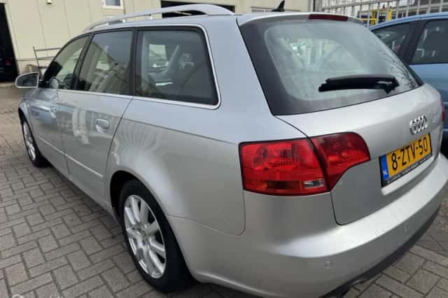Audi A4 (2007) thumbnail 4