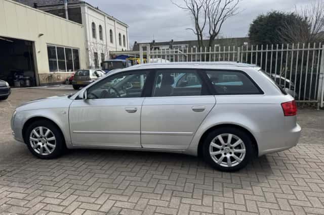 Audi A4 (2007) thumbnail 5