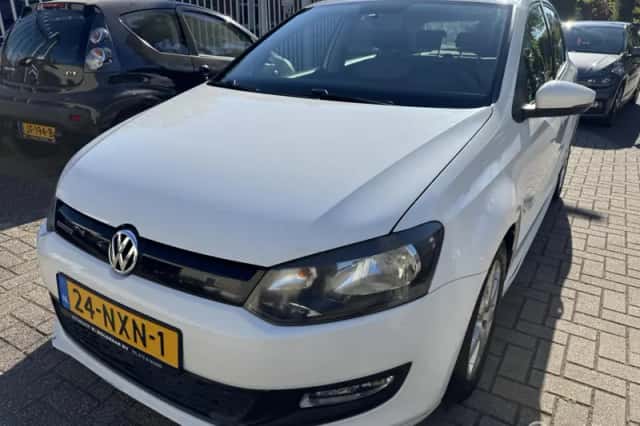 Volkswagen Polo (2010) thumbnail 1