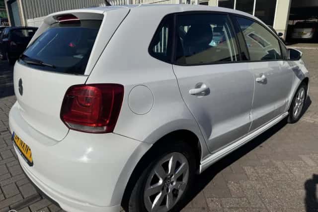Volkswagen Polo (2010) thumbnail 4