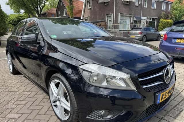 Mercedes-Benz A-Klasse (2013) thumbnail 3