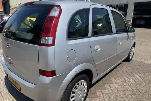 Opel Meriva (2006) thumbnail 4