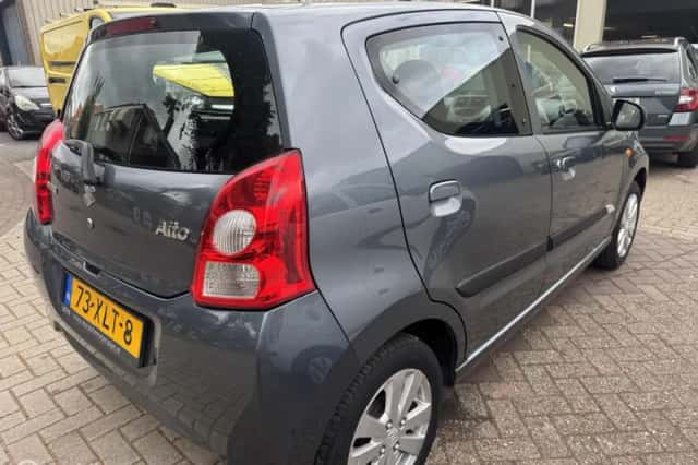 Suzuki Alto (2012) thumbnail 4