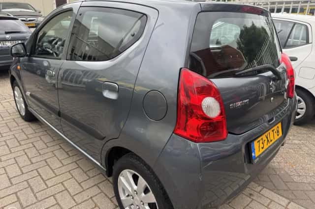 Suzuki Alto (2012) thumbnail 5