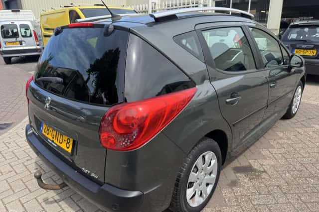 Peugeot 207 (2008) thumbnail 4