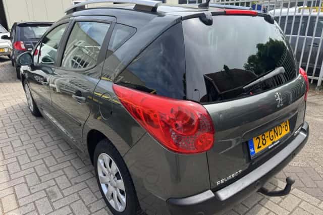 Peugeot 207 (2008) thumbnail 5