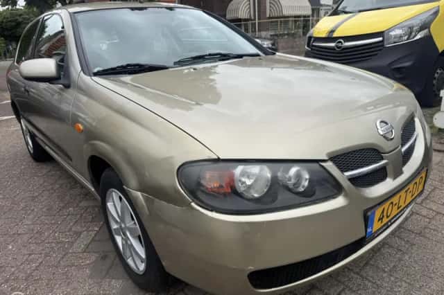 Nissan Almera (2003) thumbnail 3