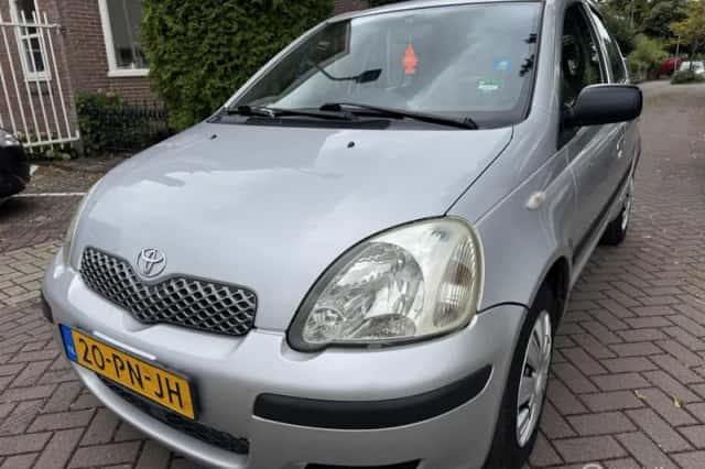 Toyota Yaris (2004) thumbnail 1
