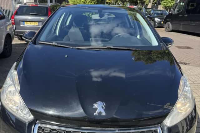 Peugeot 208 (2013) thumbnail 2