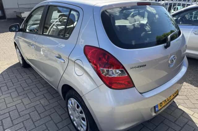 Hyundai i20 (2012) thumbnail 4