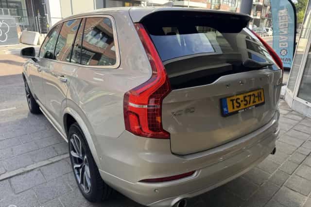 Volvo XC90 (2015) thumbnail 6