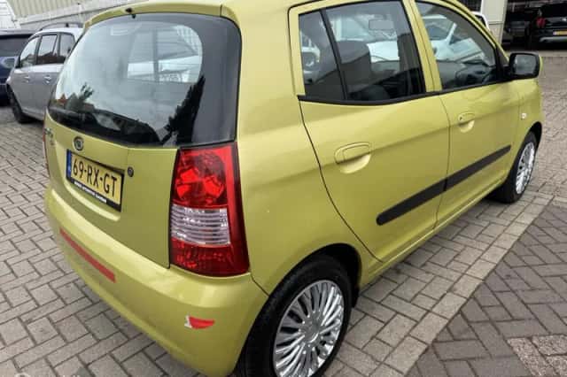 Kia Picanto (2005) thumbnail 4