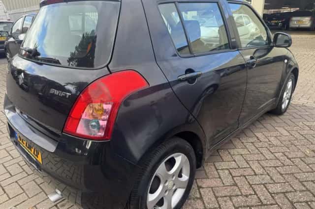 Suzuki Swift (2008) thumbnail 4