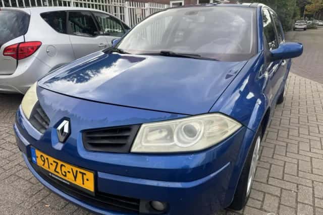 Renault Mégane (2008) thumbnail 1