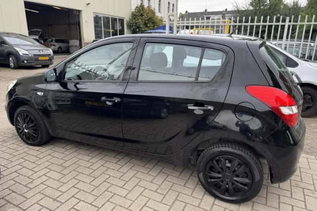 Hyundai i20 (2009) thumbnail 6