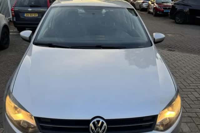 Volkswagen Polo (2009) thumbnail 2