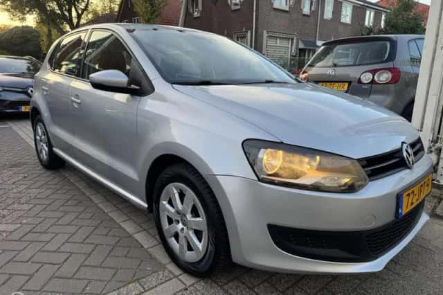 Volkswagen Polo (2009) thumbnail 3