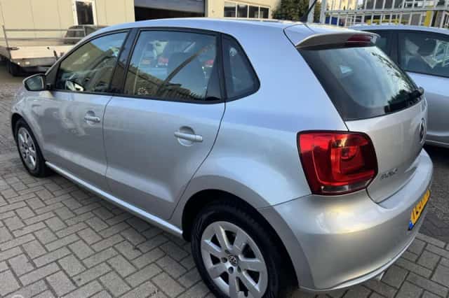 Volkswagen Polo (2009) thumbnail 5