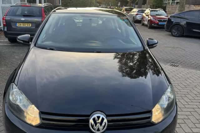 Volkswagen Golf (2009) thumbnail 3