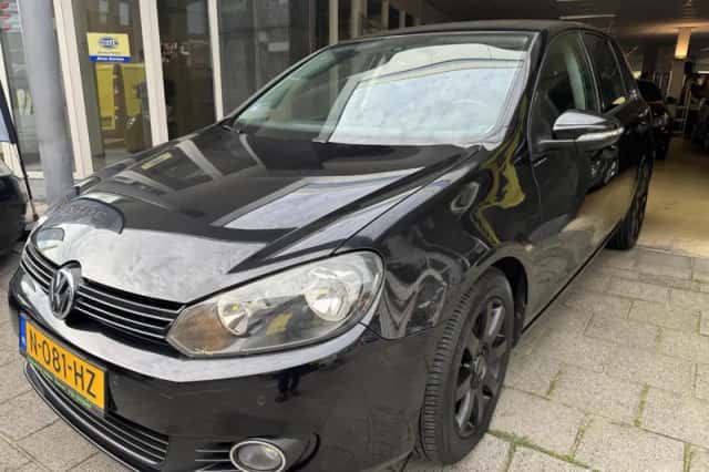 Volkswagen Golf (2009) thumbnail 1
