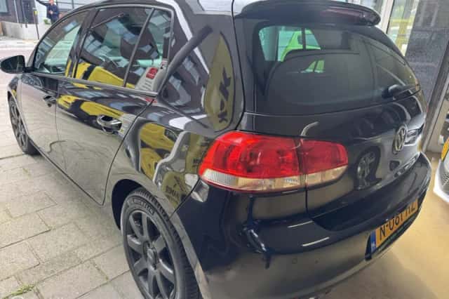 Volkswagen Golf (2009) thumbnail 6