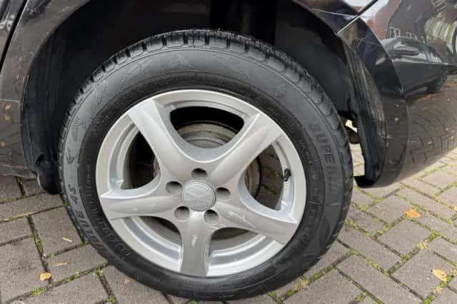 Škoda Fabia (2009) thumbnail 6