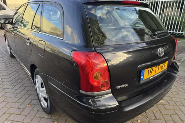 Toyota Avensis (2006) thumbnail 6