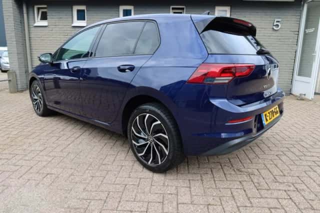 Volkswagen Golf (2020) thumbnail 3