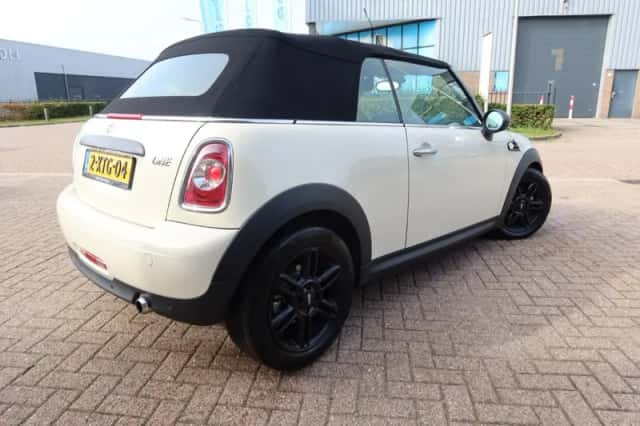 MINI One (2014) thumbnail 2