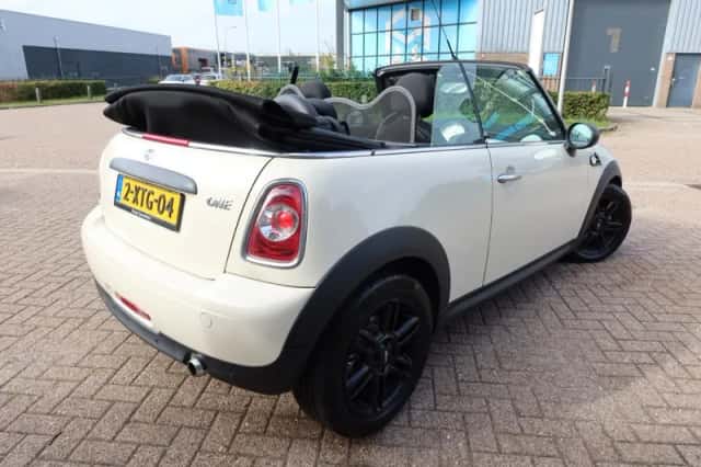 MINI One (2014) thumbnail 5