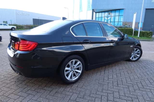 BMW 5-Serie (2011) thumbnail 4