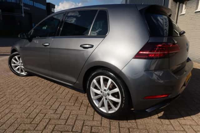 Volkswagen Golf (2019) thumbnail 4