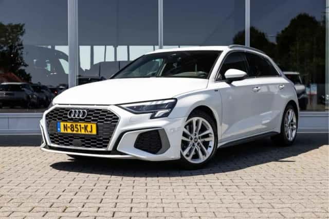 Audi A3 (2021) thumbnail 1
