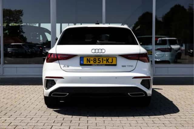 Audi A3 (2021) thumbnail 5