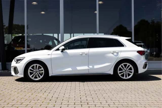 Audi A3 (2021) thumbnail 6