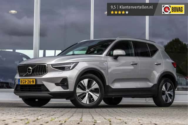 Volvo XC40 (2023) thumbnail 2