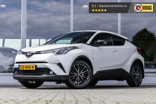 Toyota C-HR (2018) thumbnail 1