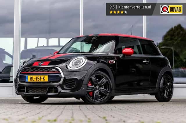 MINI Cooper (2018) thumbnail 1