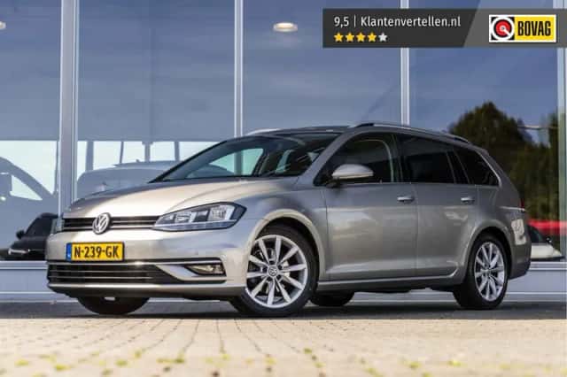 Volkswagen Golf (2017) thumbnail 2