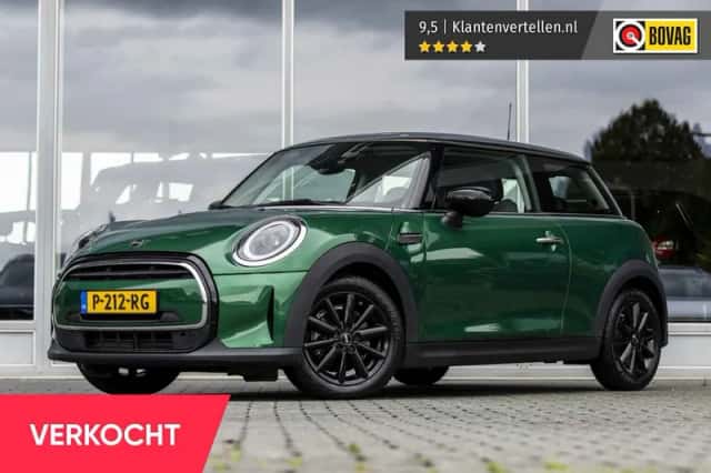 MINI Cooper (2022) thumbnail 2